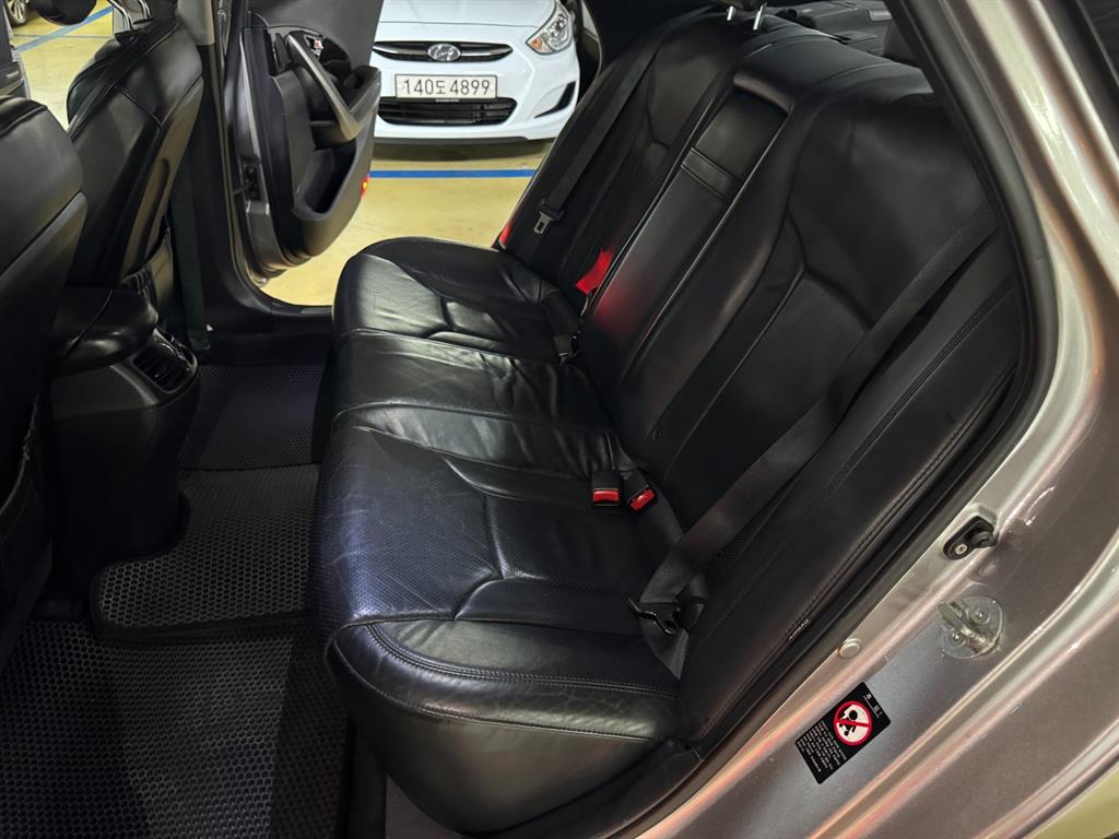 HYUNDAI Grandeur - Vista 12