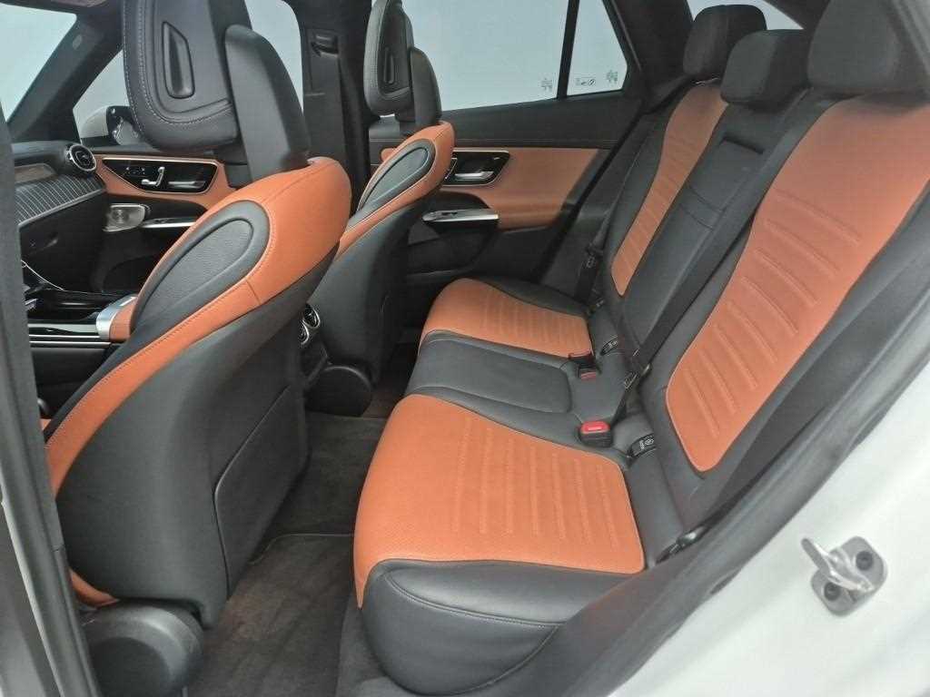 Mercedes Benz GLC Class - Vista 12