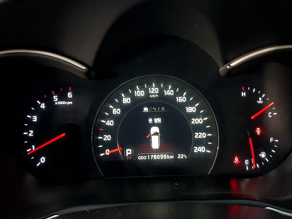 KIA Sorento - Vista 7