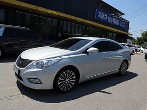 HYUNDAI Grandeur - Vista 4