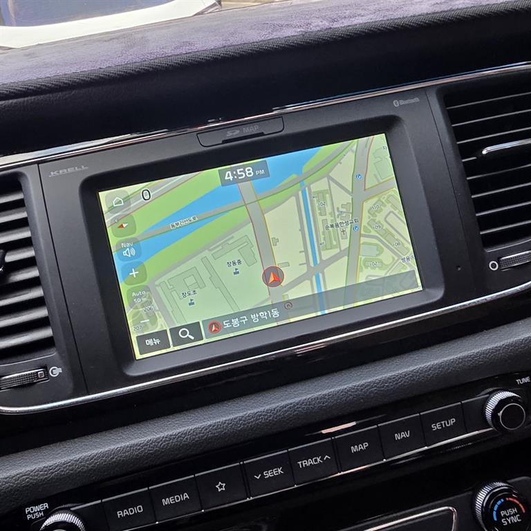 KIA Carnival - Vista 4
