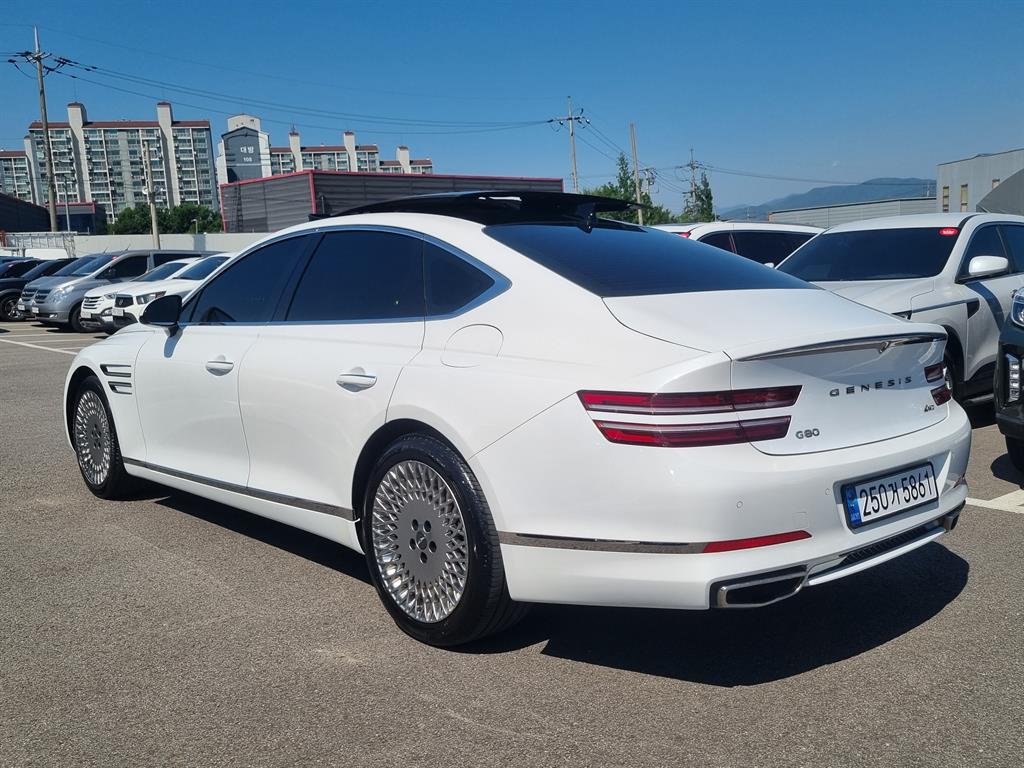Genesis G80 - Vista 5