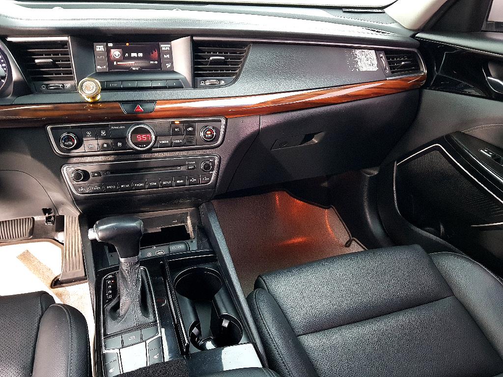 KIA K7 - Vista 10