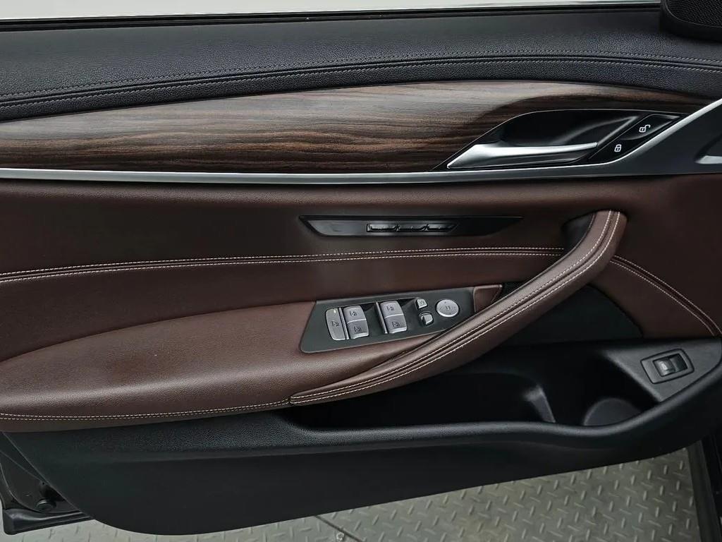 BMW 5 Series - Vista 10