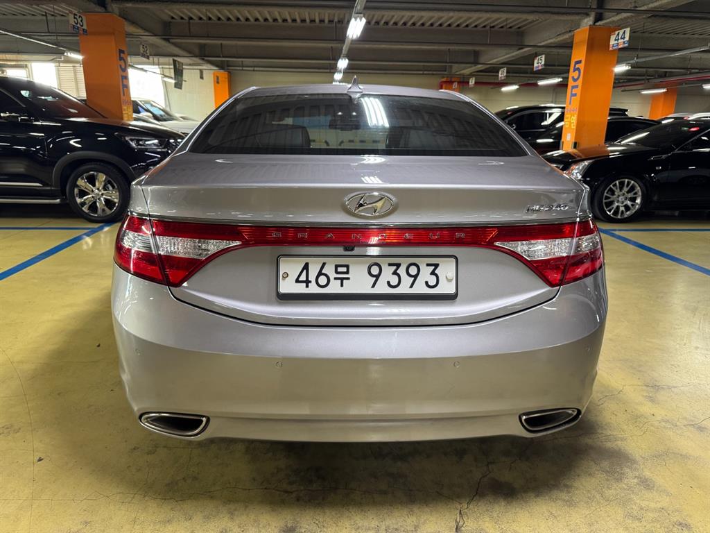 HYUNDAI Grandeur - Vista 5
