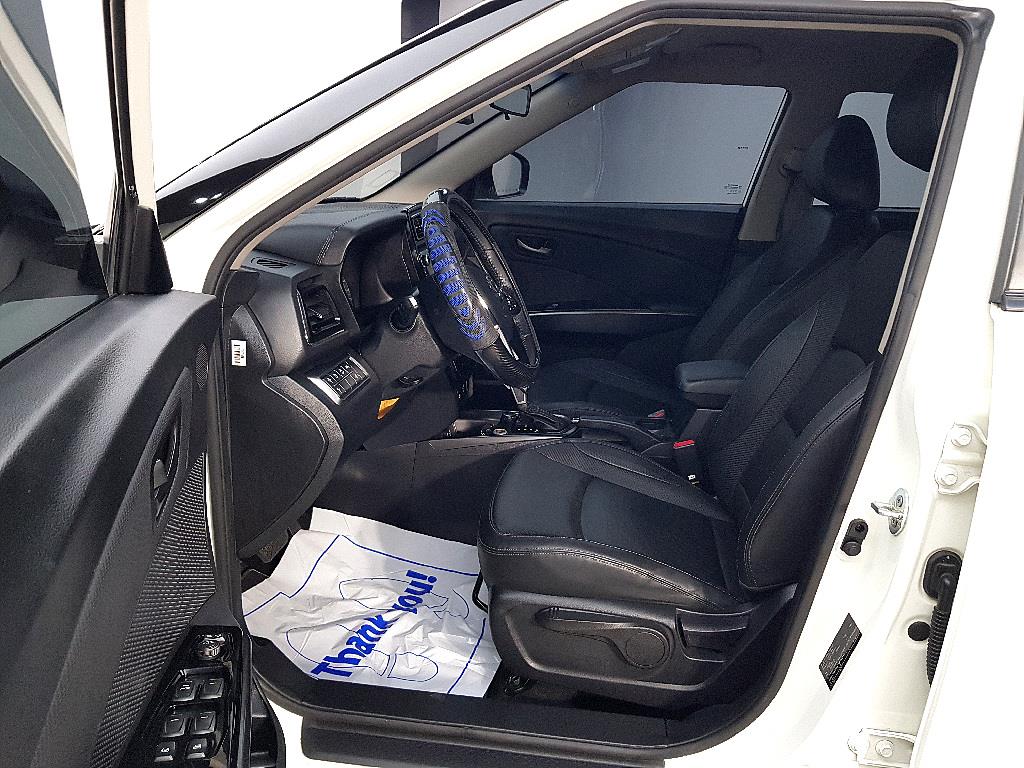 Ssangyong Tivoli - Vista 8