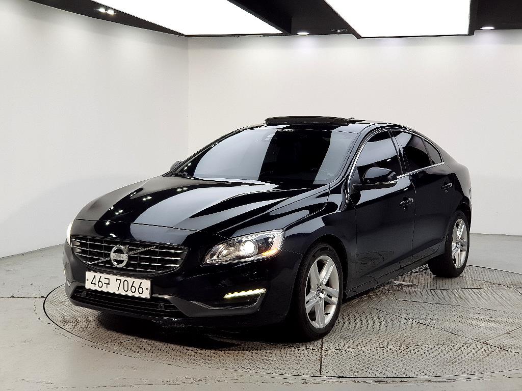 Volvo S60 2014 Negro - Importación desde Corea - HF Imports Iquique - Foto 1