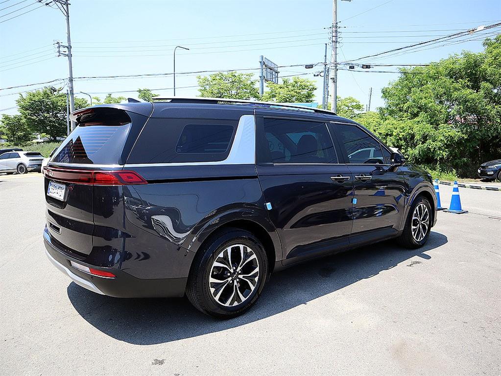 KIA Carnival - Vista 7
