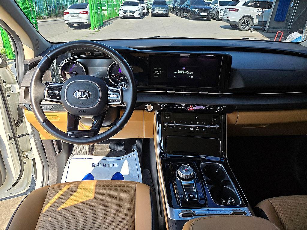 KIA Carnival - Vista 5