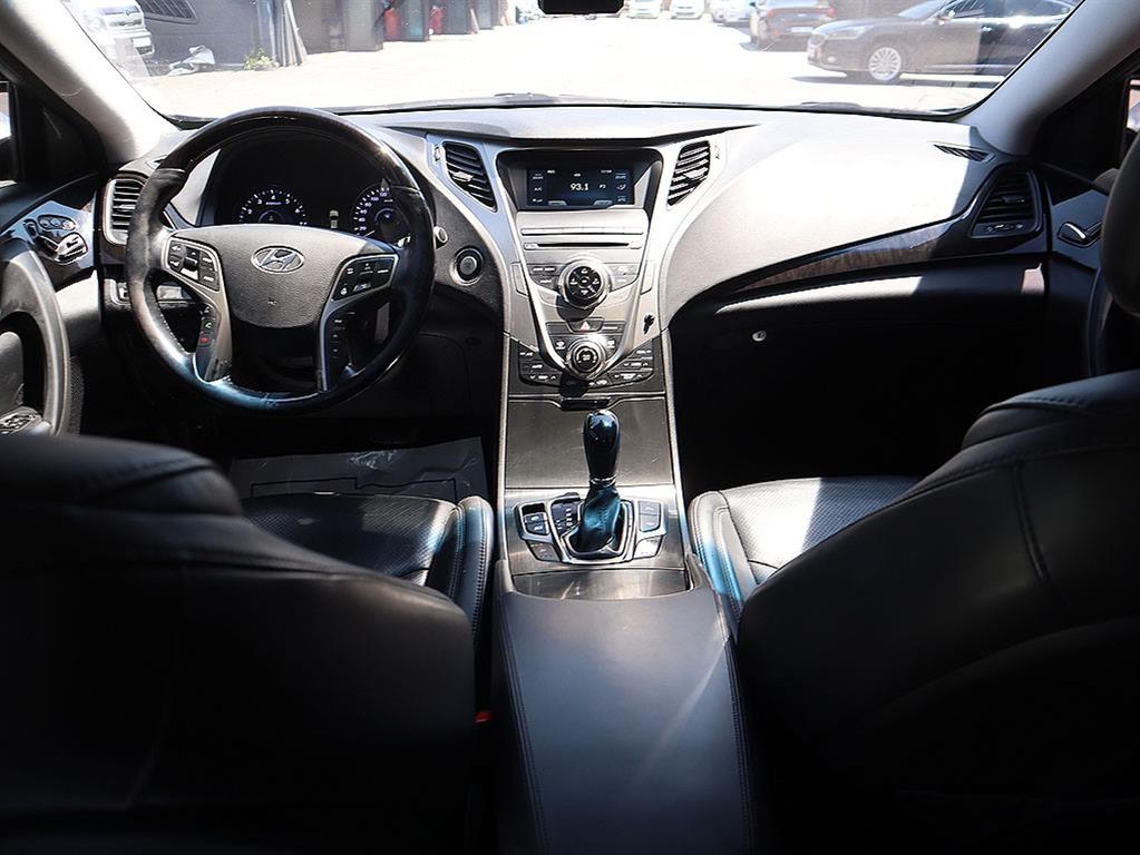 HYUNDAI Grandeur - Vista 9