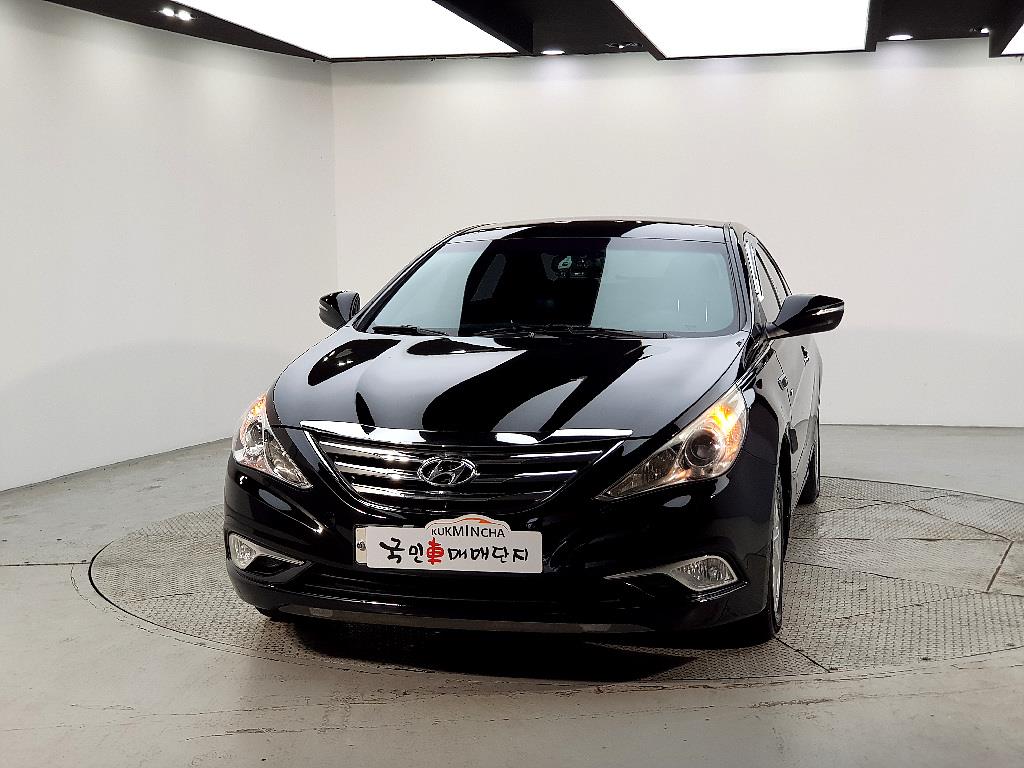 HYUNDAI Sonata - Vista 2