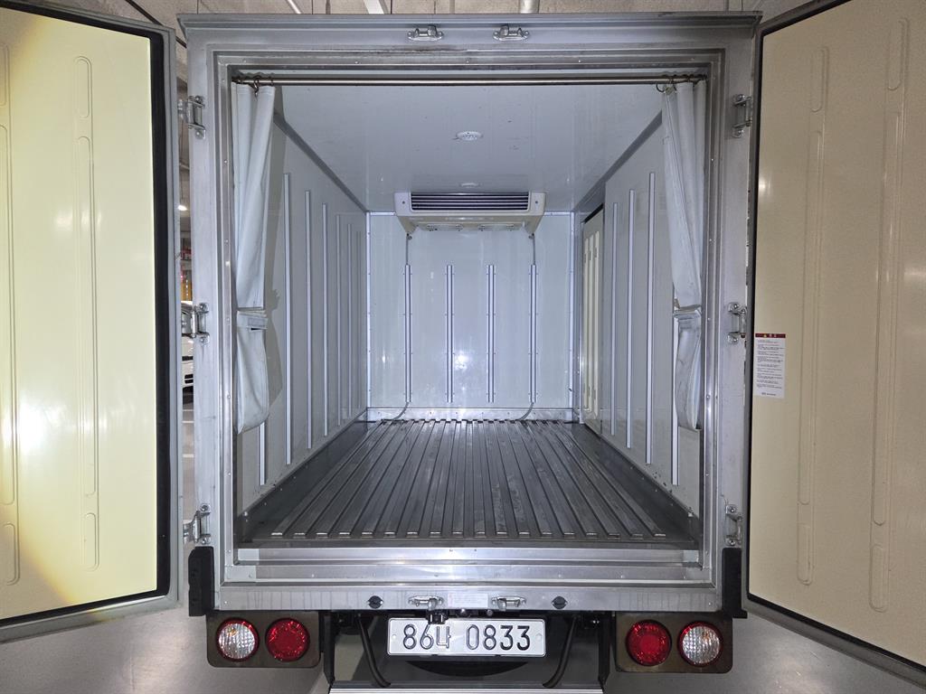Small Truck Freezer Box(High Deck) - Vista 8