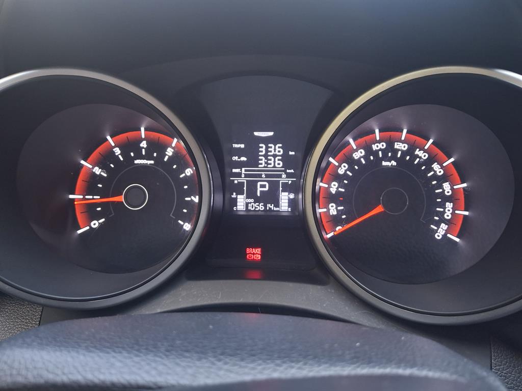 Ssangyong Tivoli - Vista 10