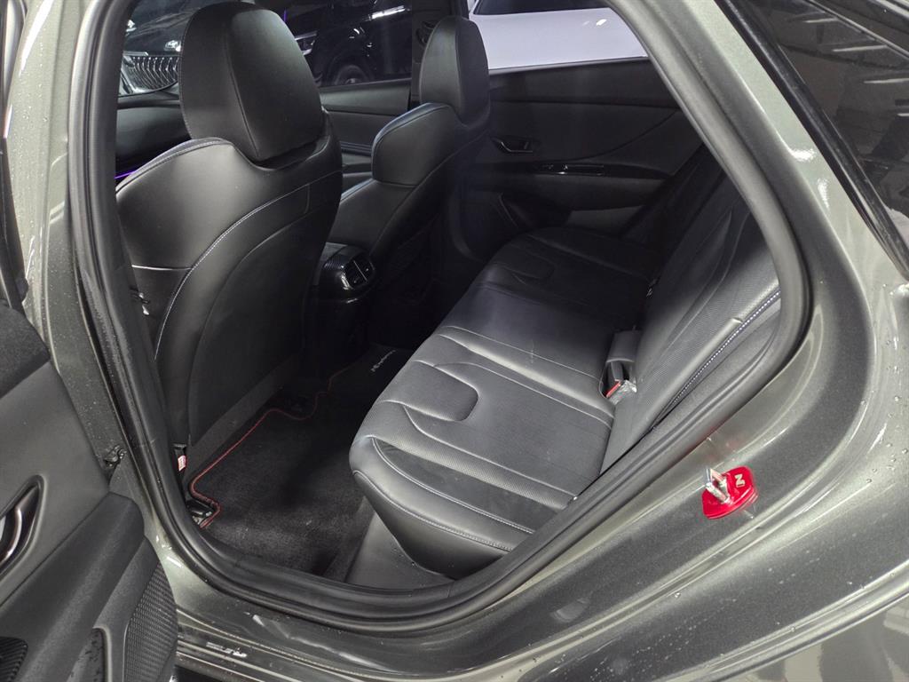 HYUNDAI Avante - Vista 6