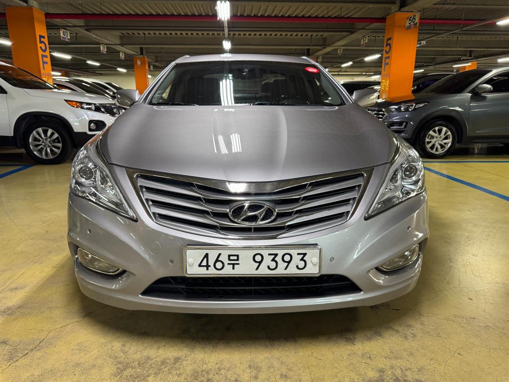 HYUNDAI Grandeur - Vista 2