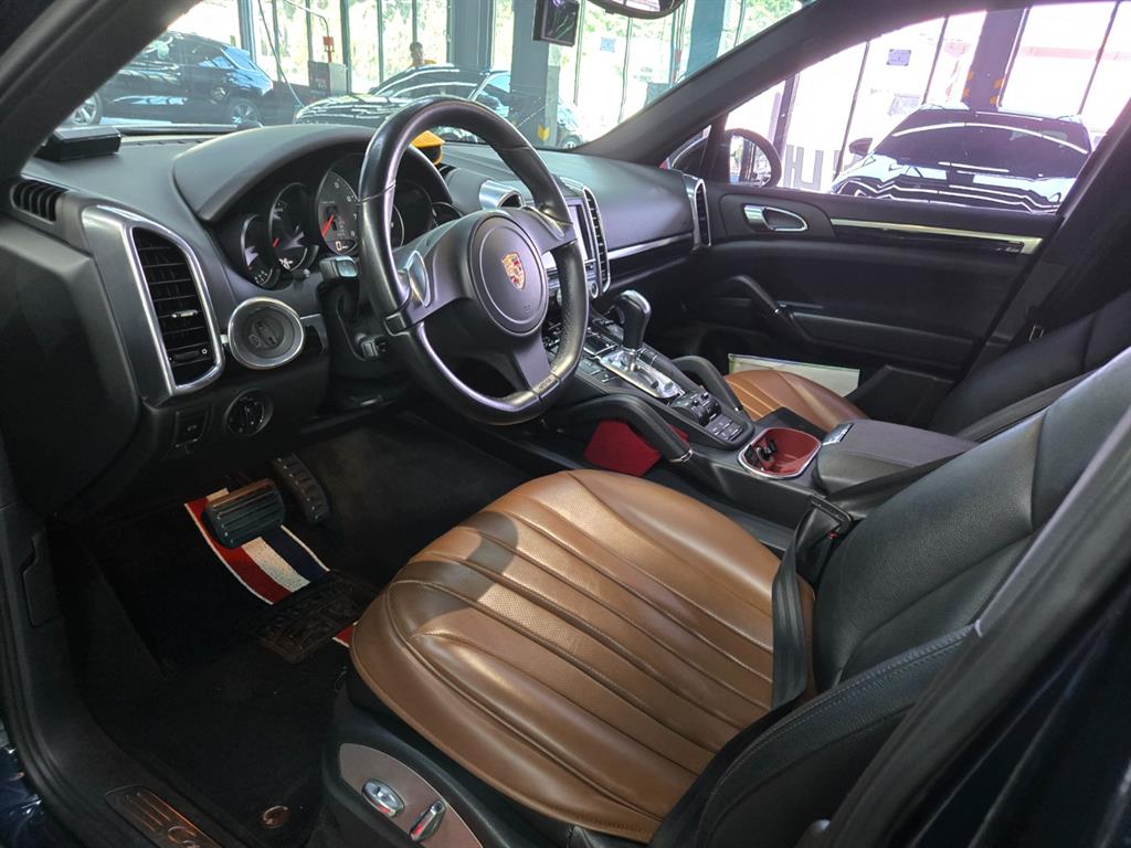 Porsche Cayenne - Vista 4