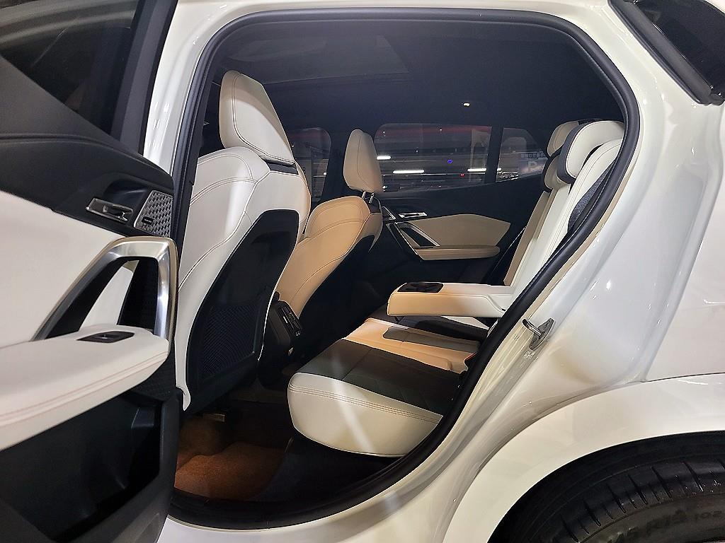 BMW X2 - Vista 8