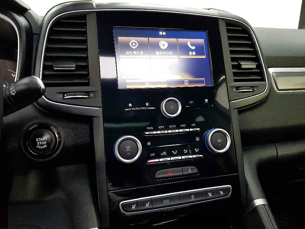 SAMSUNG QM6 - Vista 11