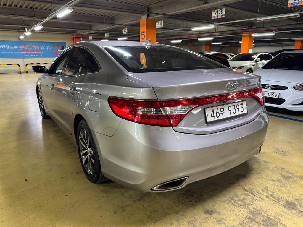 HYUNDAI Grandeur - Vista 6