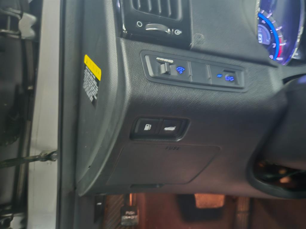 HYUNDAI Sonata - Vista 10