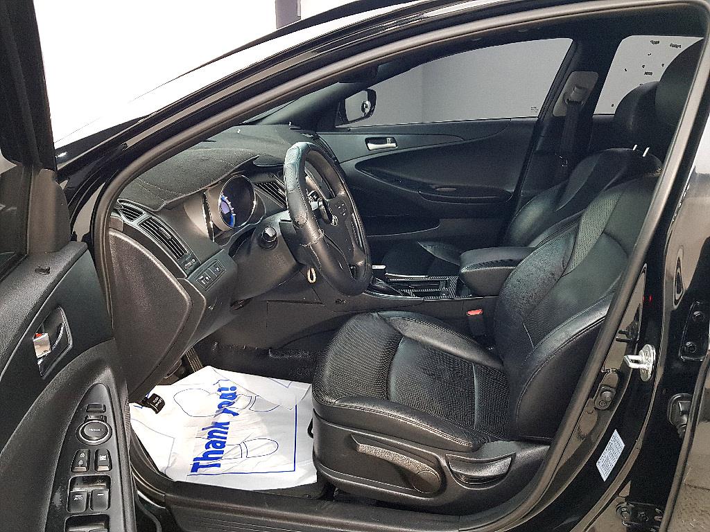 HYUNDAI Sonata - Vista 8