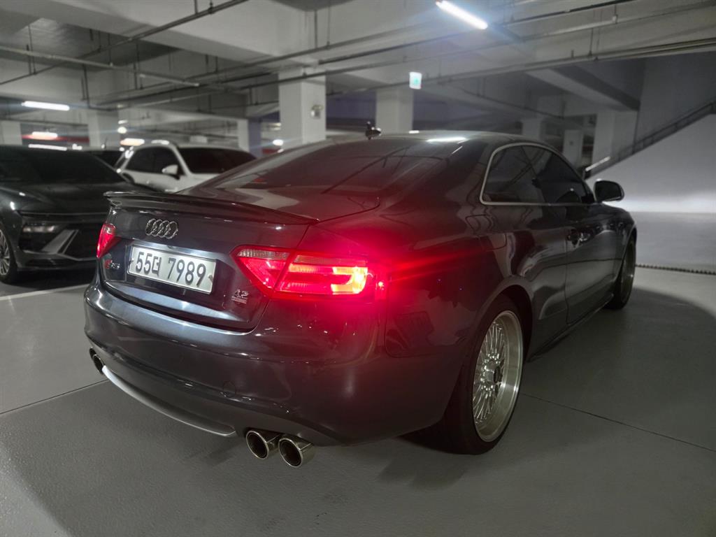 Audi S5 - Vista 7