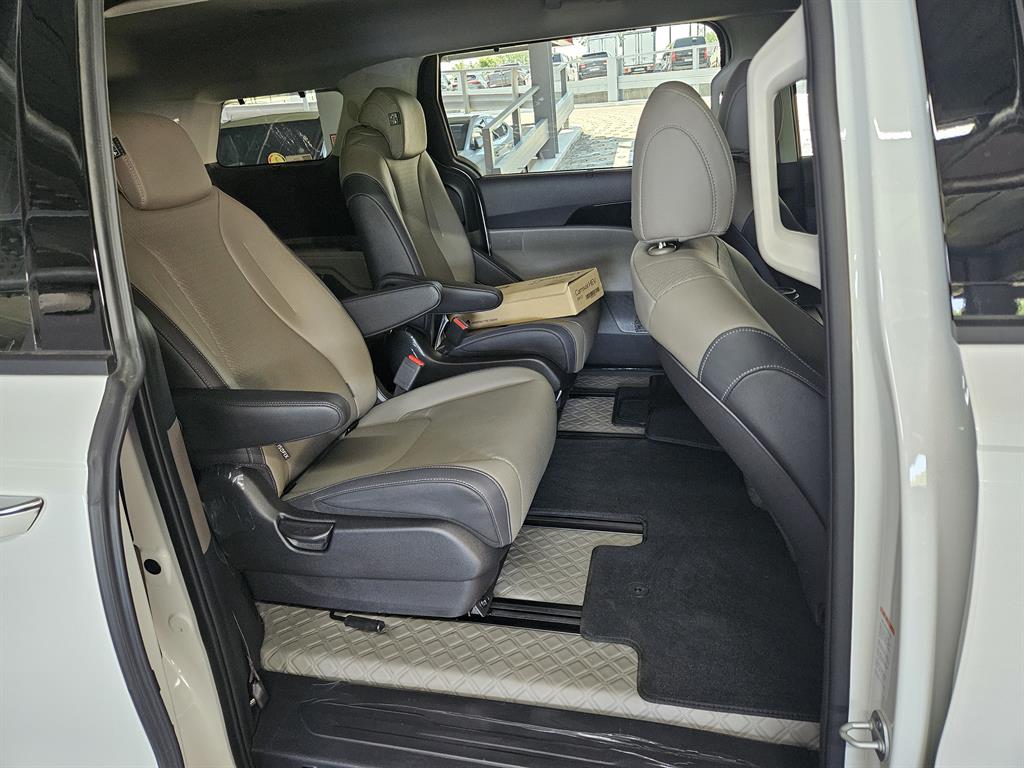 KIA Carnival - Vista 6