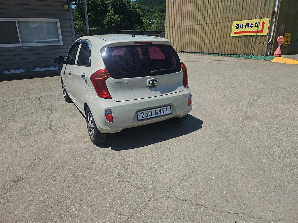 KIA Morning - Vista 3