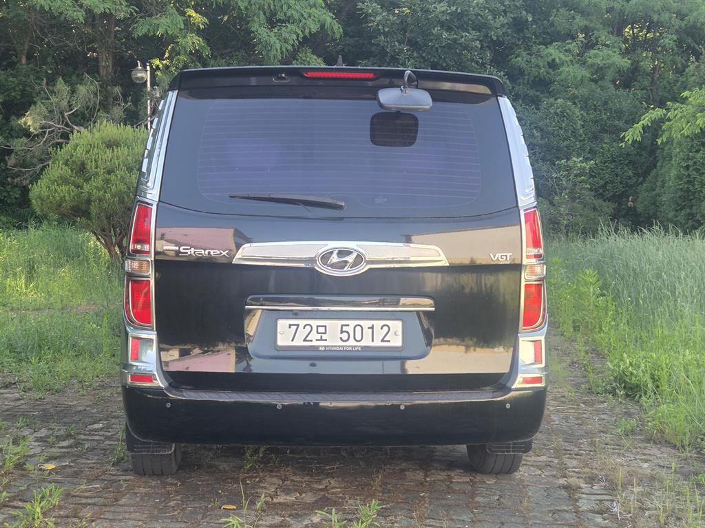 HYUNDAI Starex - Vista 4