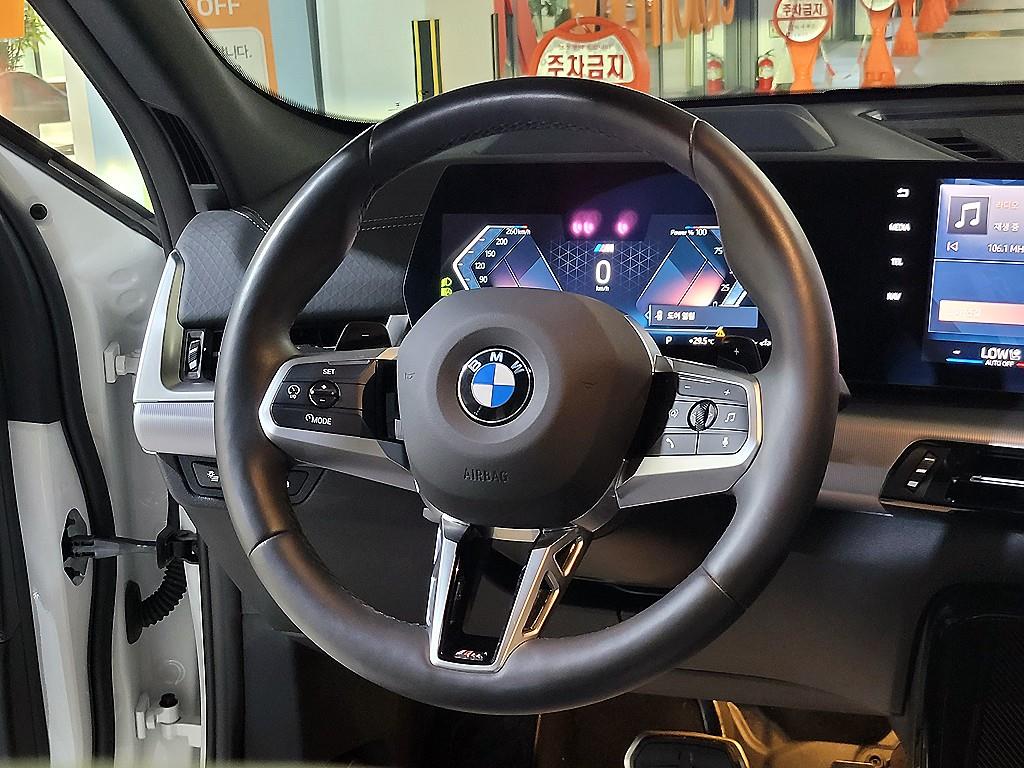 BMW X2 - Vista 9