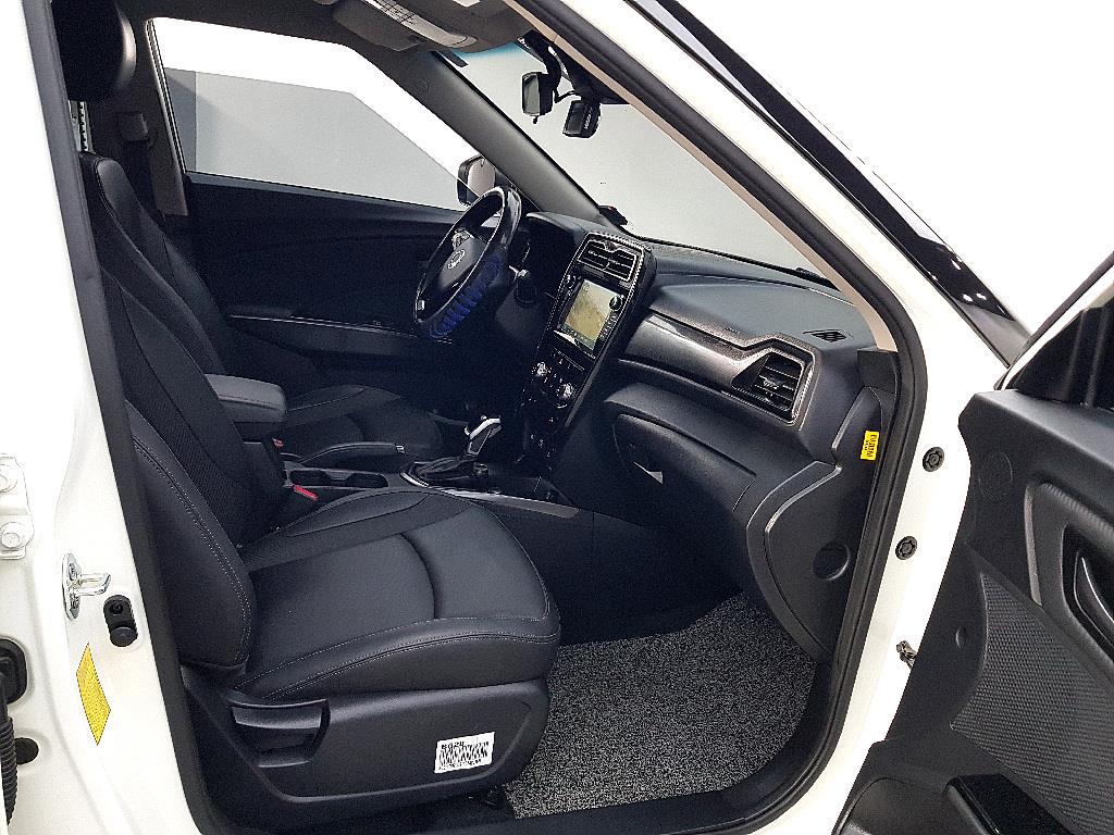 Ssangyong Tivoli 2021 Blanco - Importación desde Corea - HF Imports Iquique - Foto 15