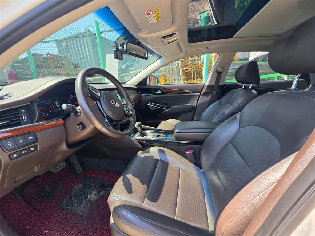 KIA K7 - Vista 4