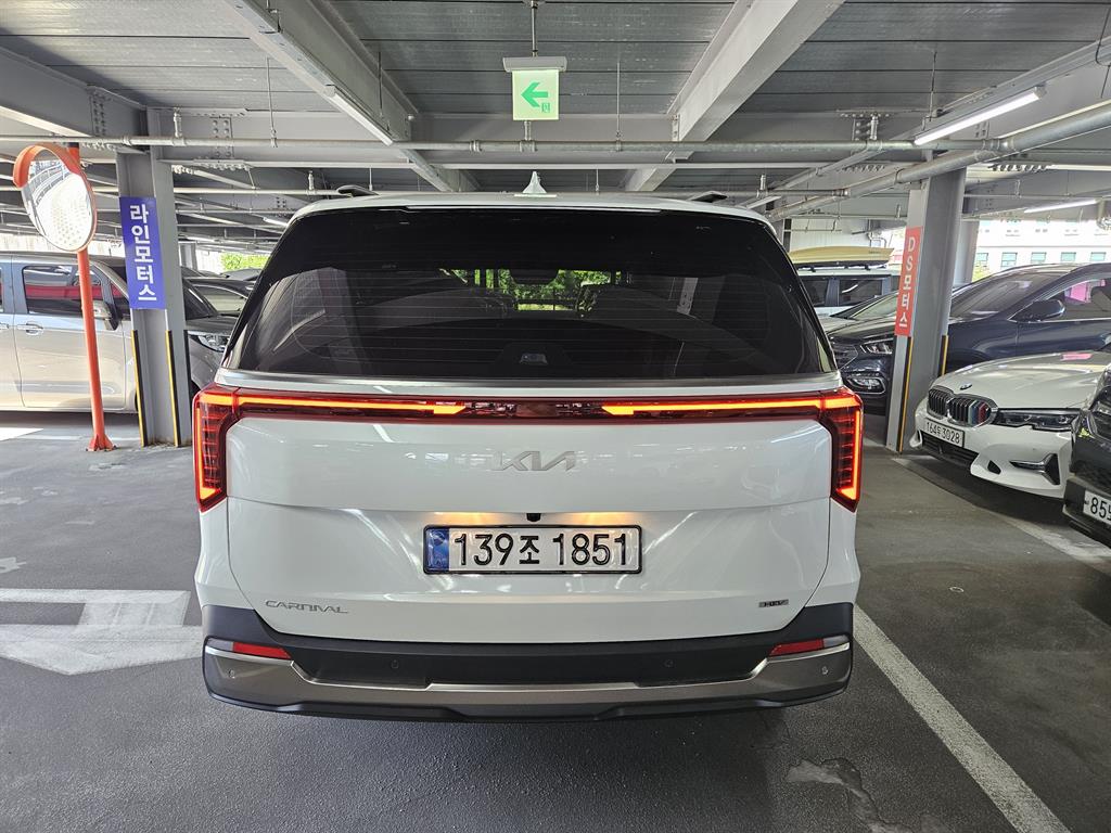 KIA Carnival - Vista 3
