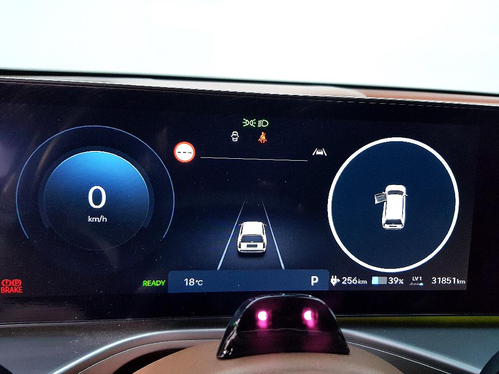 HYUNDAI IONIQ 9 - Vista 7