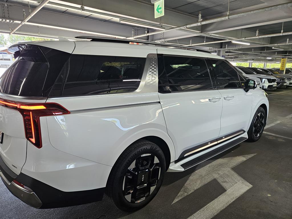 KIA Carnival - Vista 4