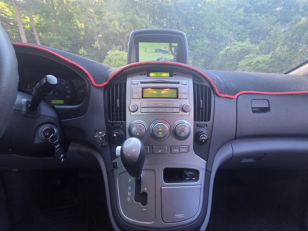 HYUNDAI Starex - Vista 11