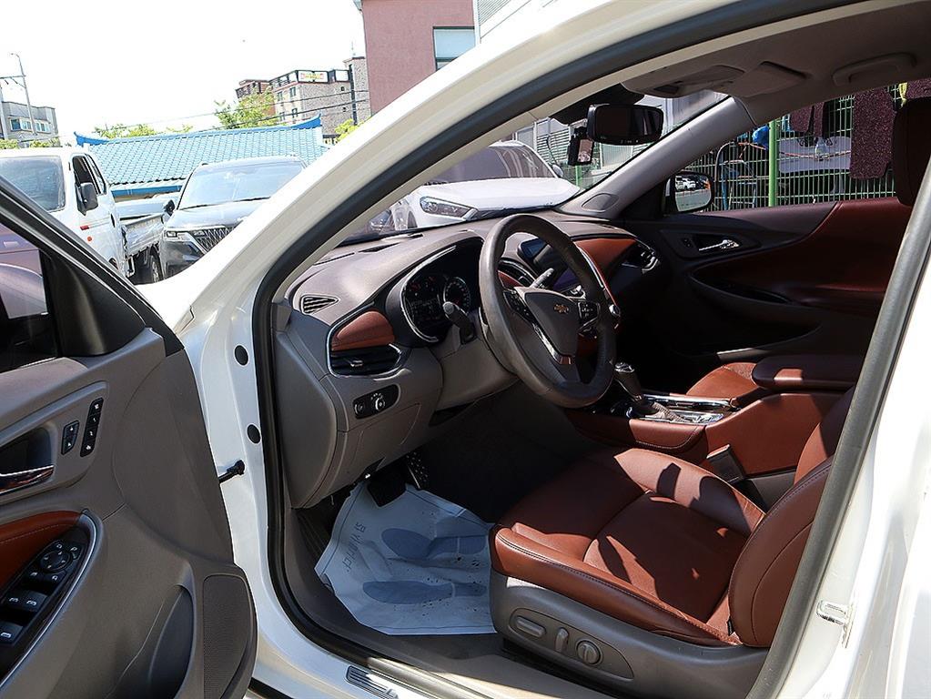 Chevrolet Malibu - Vista 11