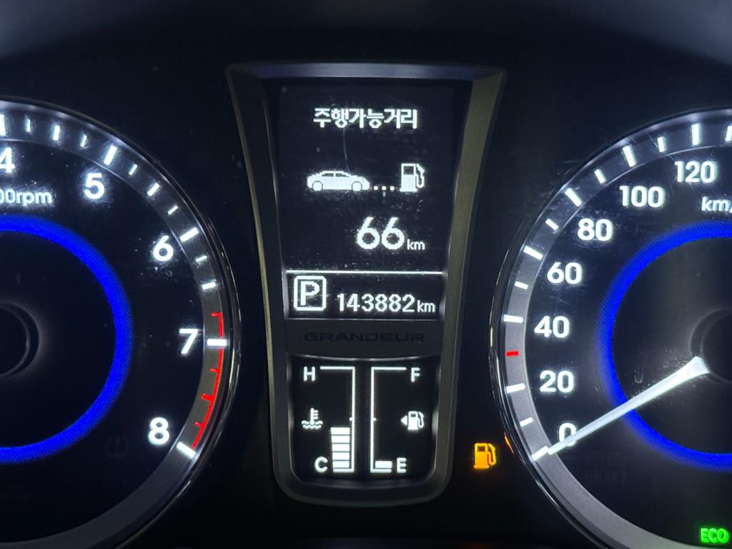 HYUNDAI Grandeur - Vista 9