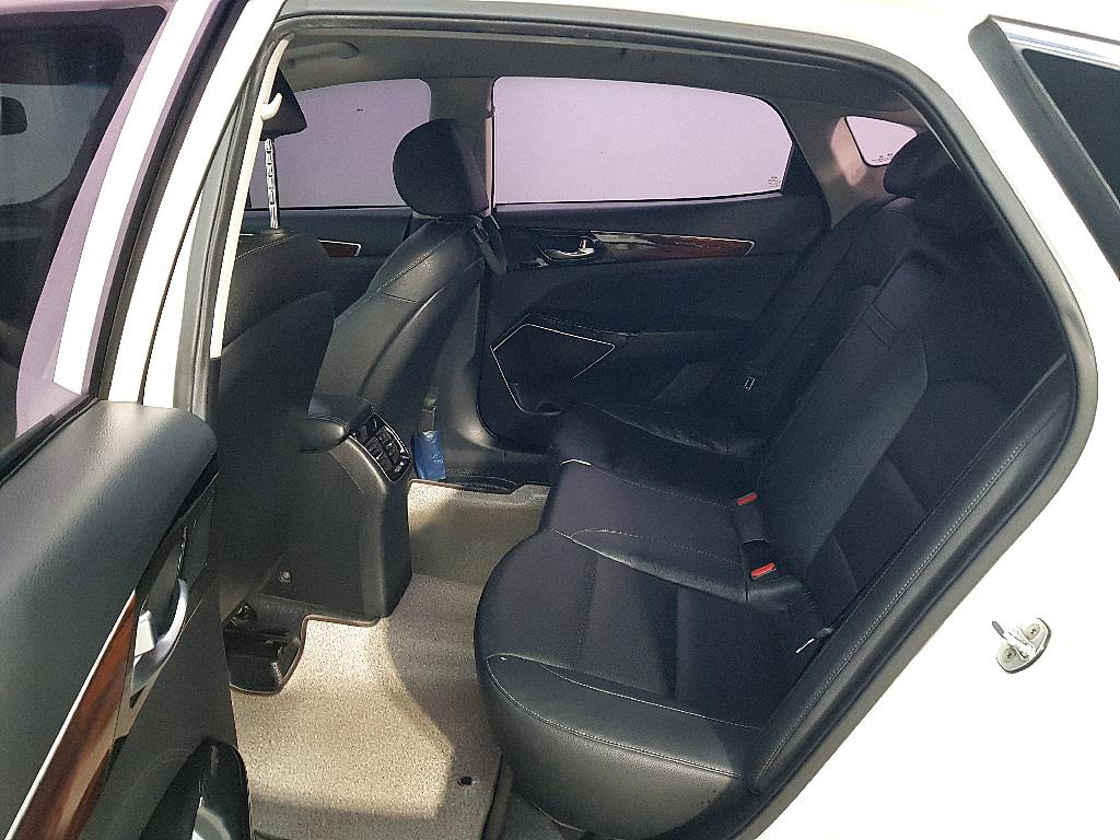 KIA K7 - Vista 9