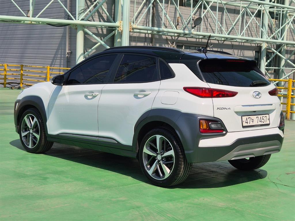 HYUNDAI Kona - Vista 4