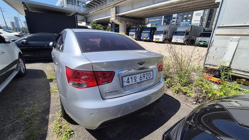 KIA Forte - Vista 6