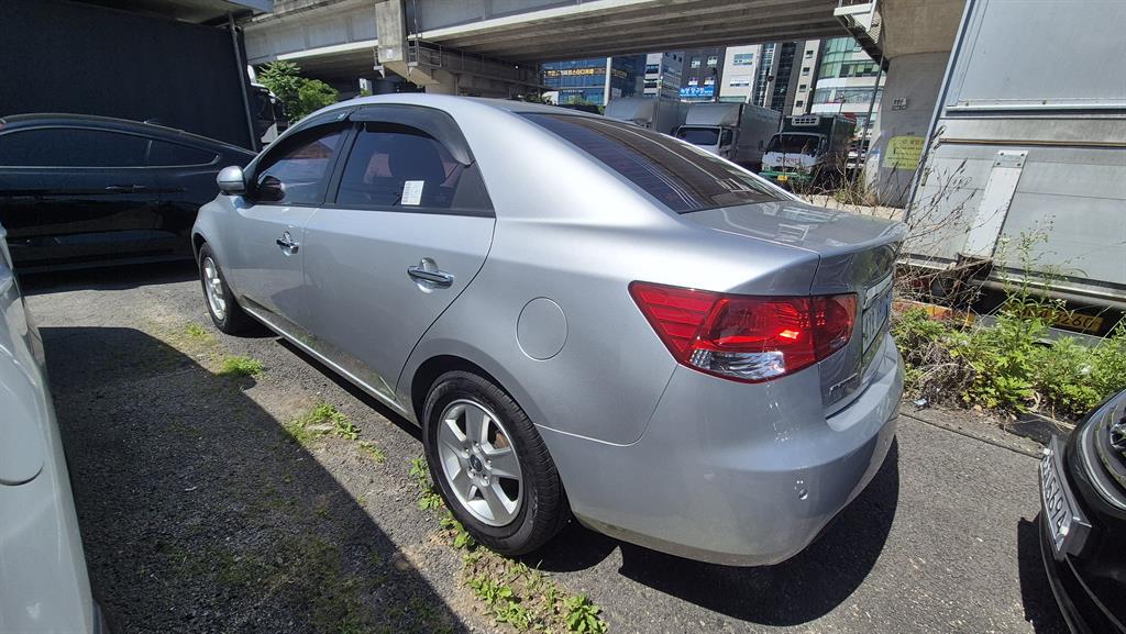 KIA Forte - Vista 7