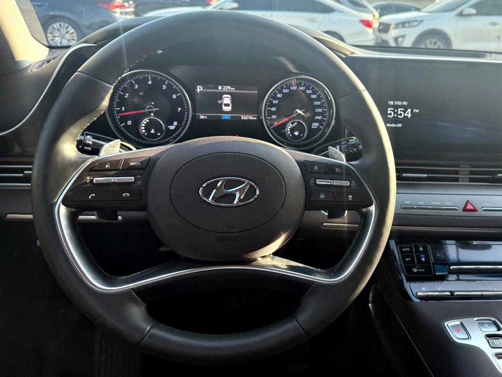 HYUNDAI Grandeur - Vista 9