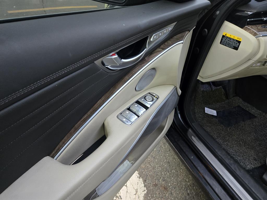 KIA K9 - Vista 3