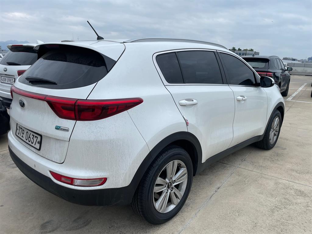 KIA Sportage - Vista 4