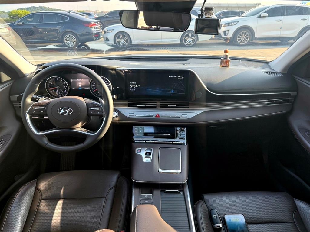 HYUNDAI Grandeur - Vista 6