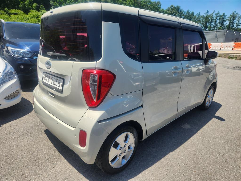KIA Ray - Vista 5