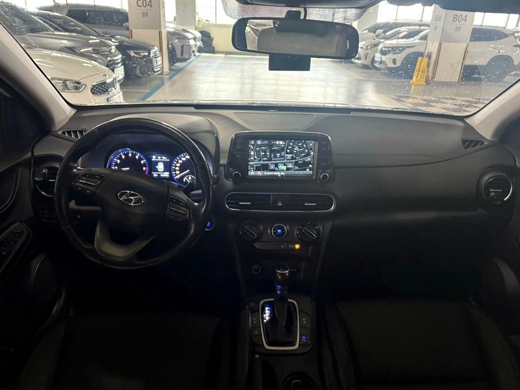 HYUNDAI Kona - Vista 6