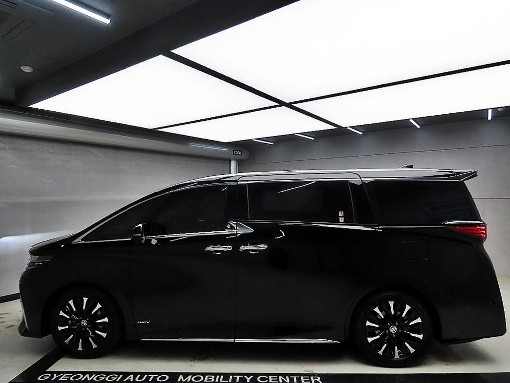 Toyota Alphard - Vista 4