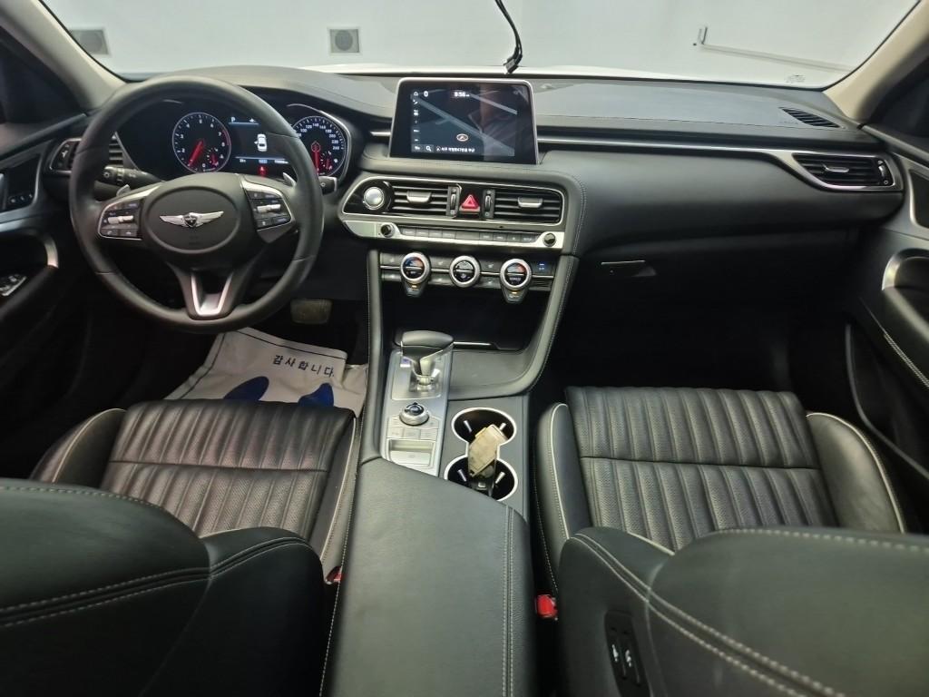 Genesis G70 - Vista 7